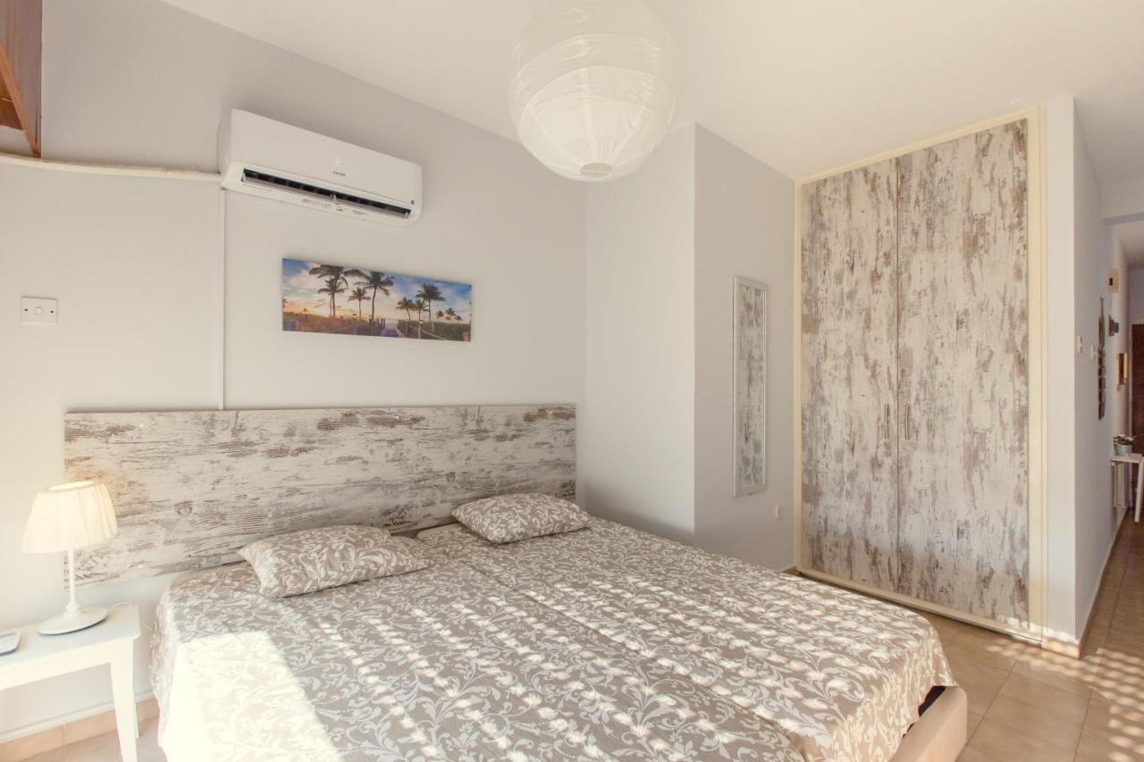 Furnished Seafront Studio Lárnaca Exterior foto